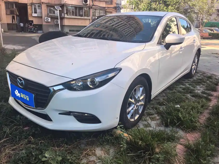 Mazda 3 Axela 2018 — фото 1