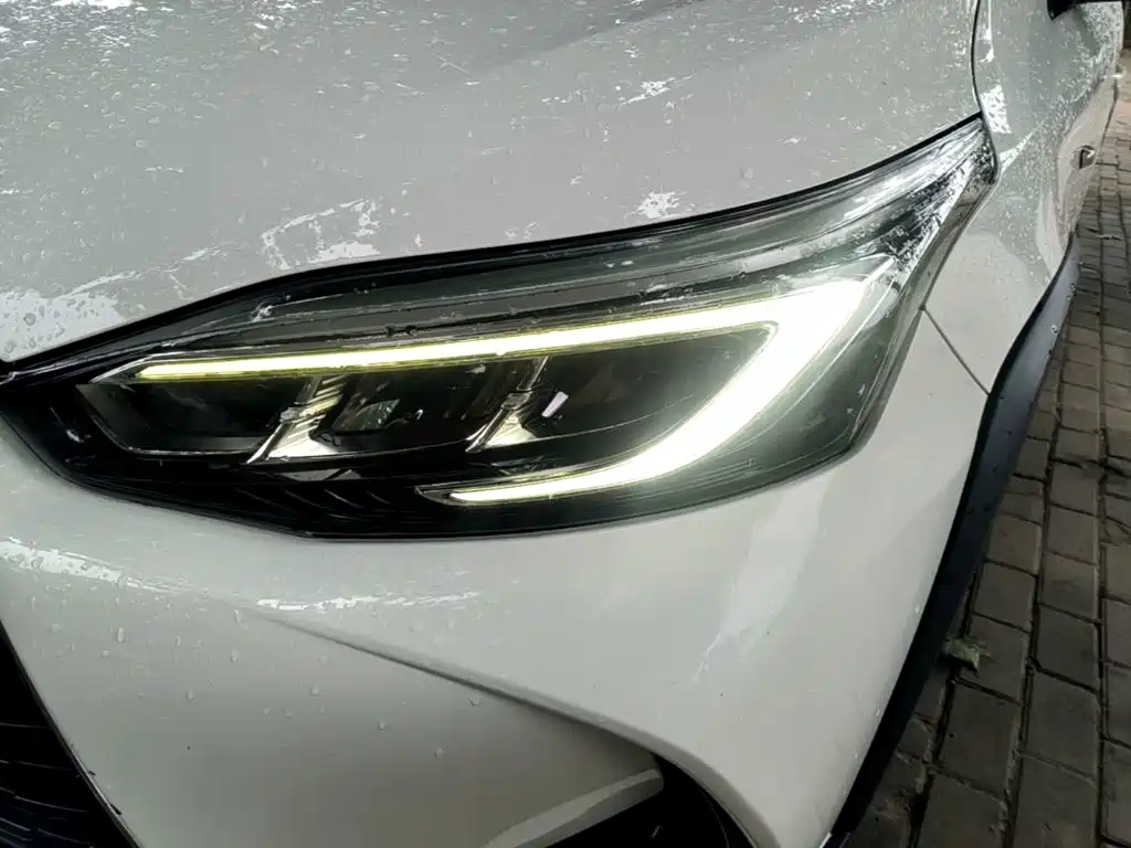 Toyota Yaris L 2022 — фото 24