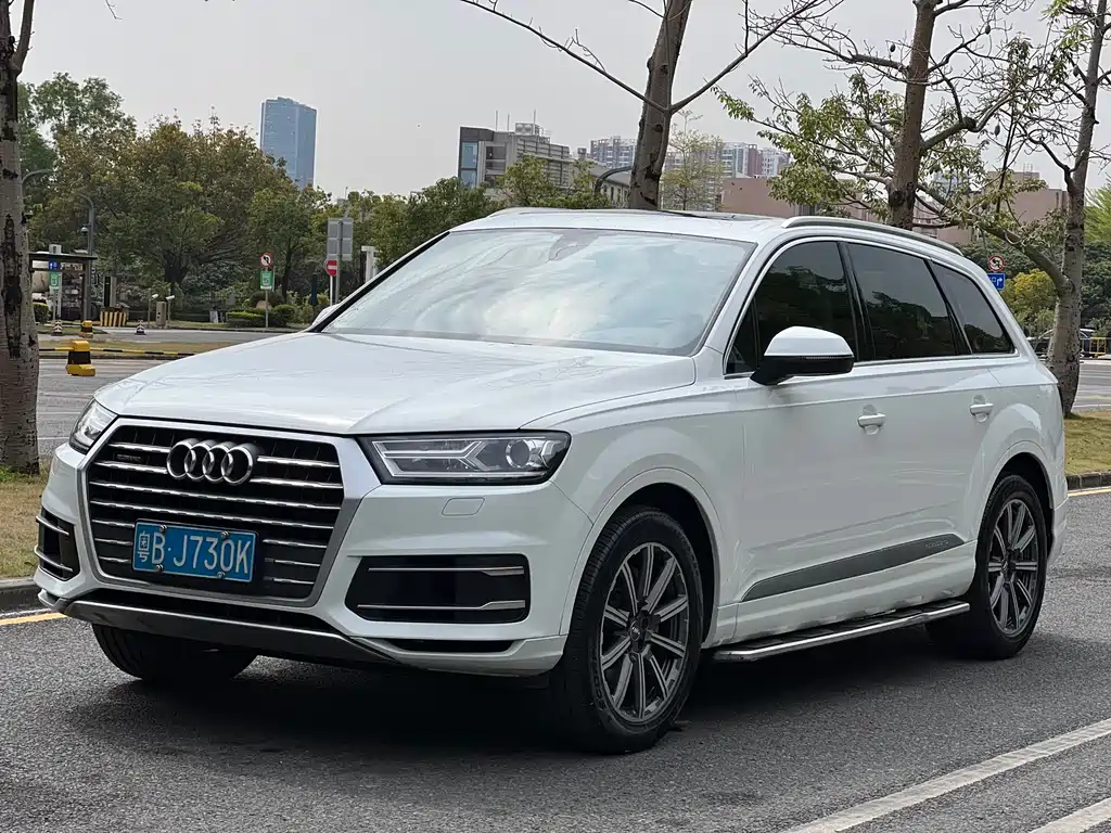 Audi Q7 2017 — фото 1