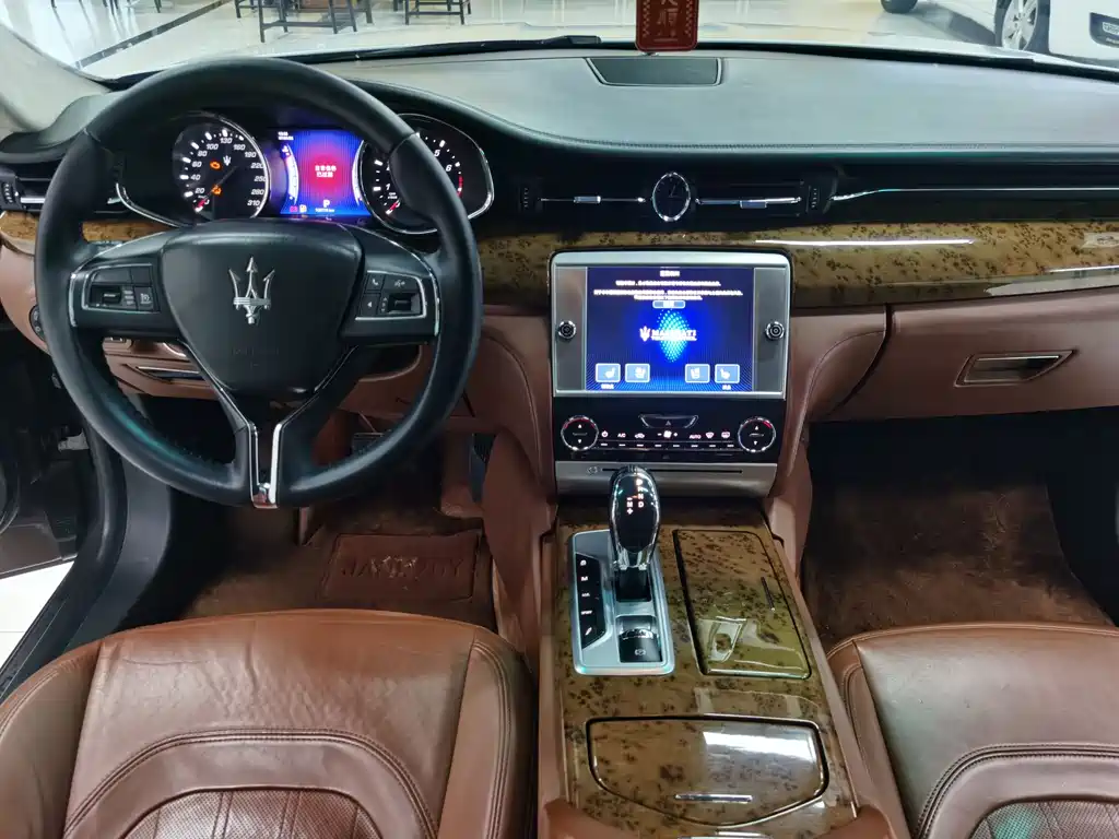 Maserati Quattroporte 2014 — фото 10