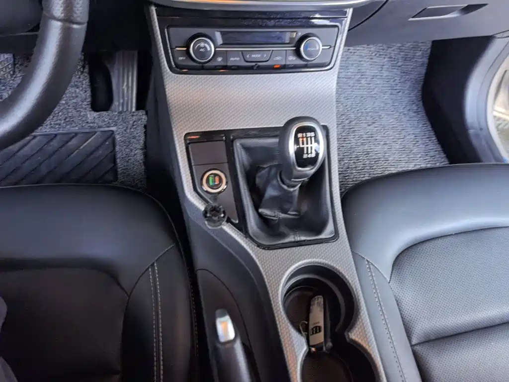 Geely Emgrand GS 2018 — фото 14