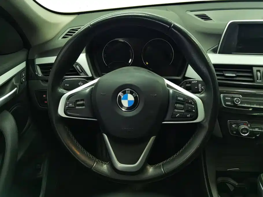 BMW X1 2019 — фото 15