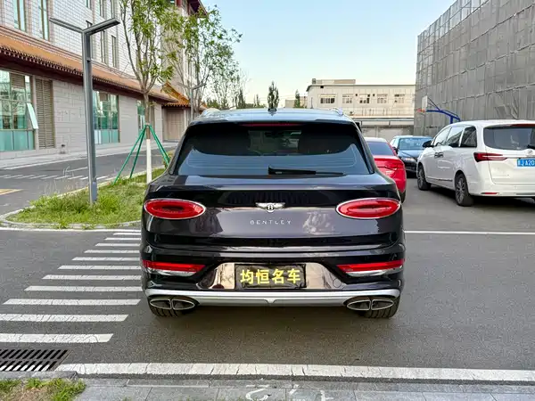 Bentley Bentayga 2023