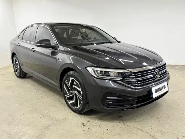 Volkswagen Sagitar 2022