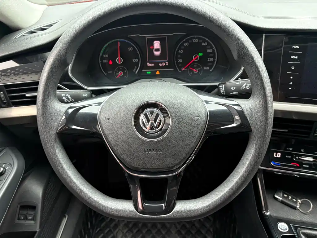 Volkswagen Passat PHEV 2021 — фото 11