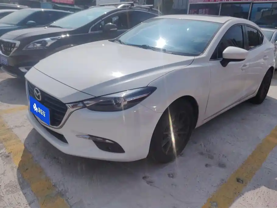 Mazda 3 Axela 2017 — фото 1