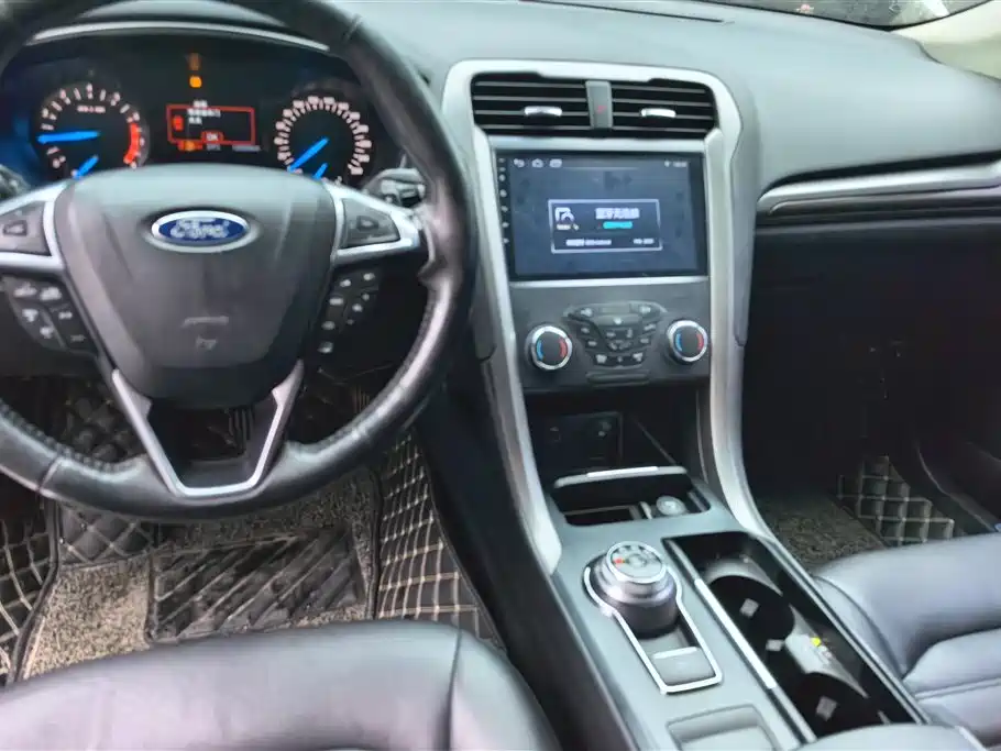 Ford Mondeo 2018 — фото 12