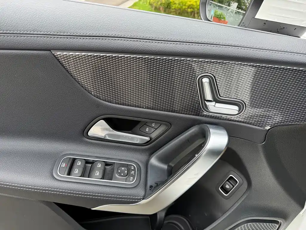 Mercedes-Benz A-Class 2021 — фото 20