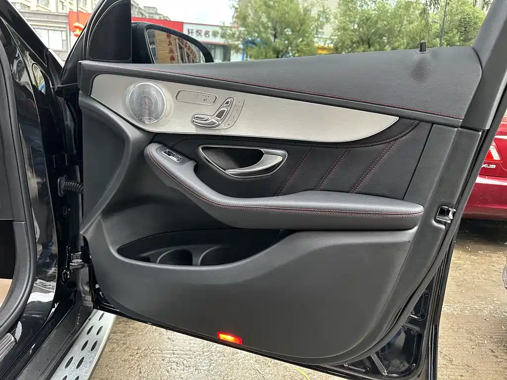 Mercedes-Benz GLC AMG 2018 — фото 24
