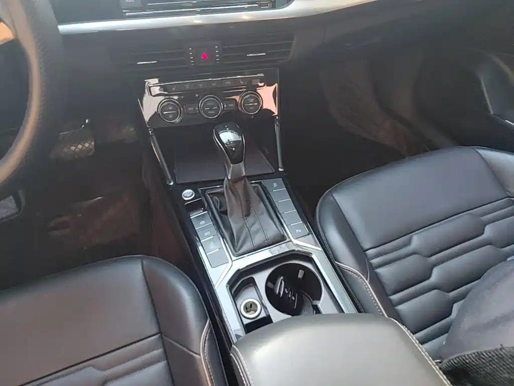 Volkswagen Passat 2019 — фото 14