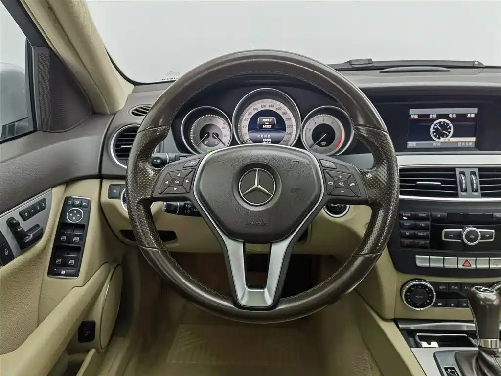 Mercedes-Benz C-Class 2014 — фото 11