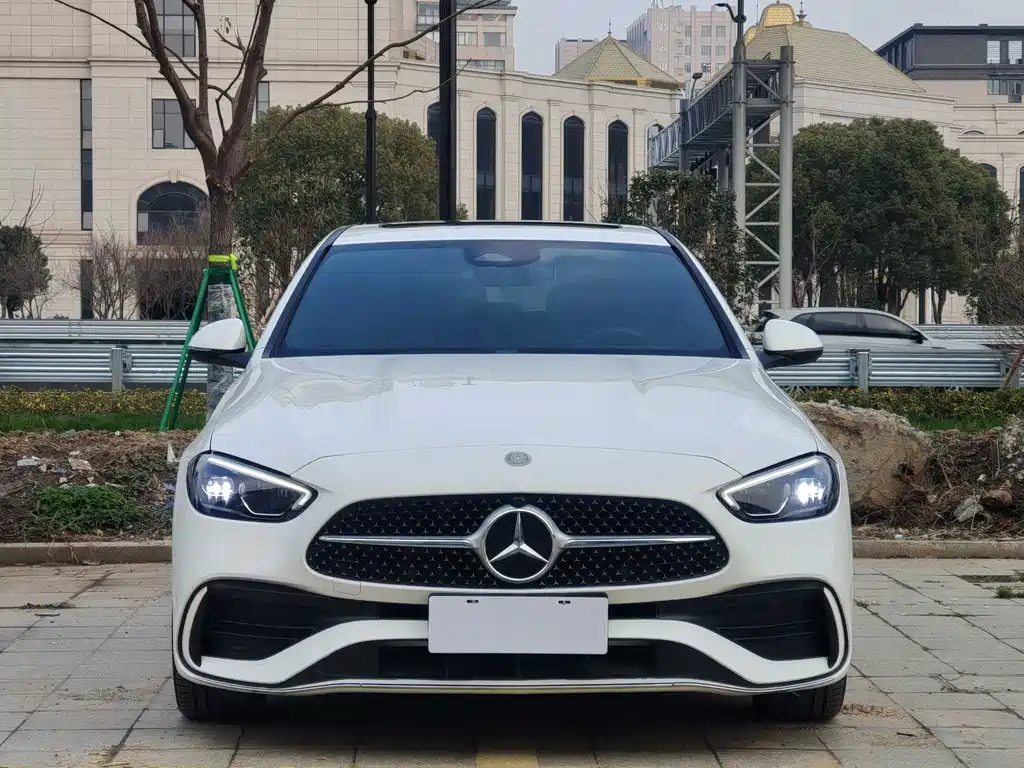 Mercedes-Benz C-Class 2023 — фото 2