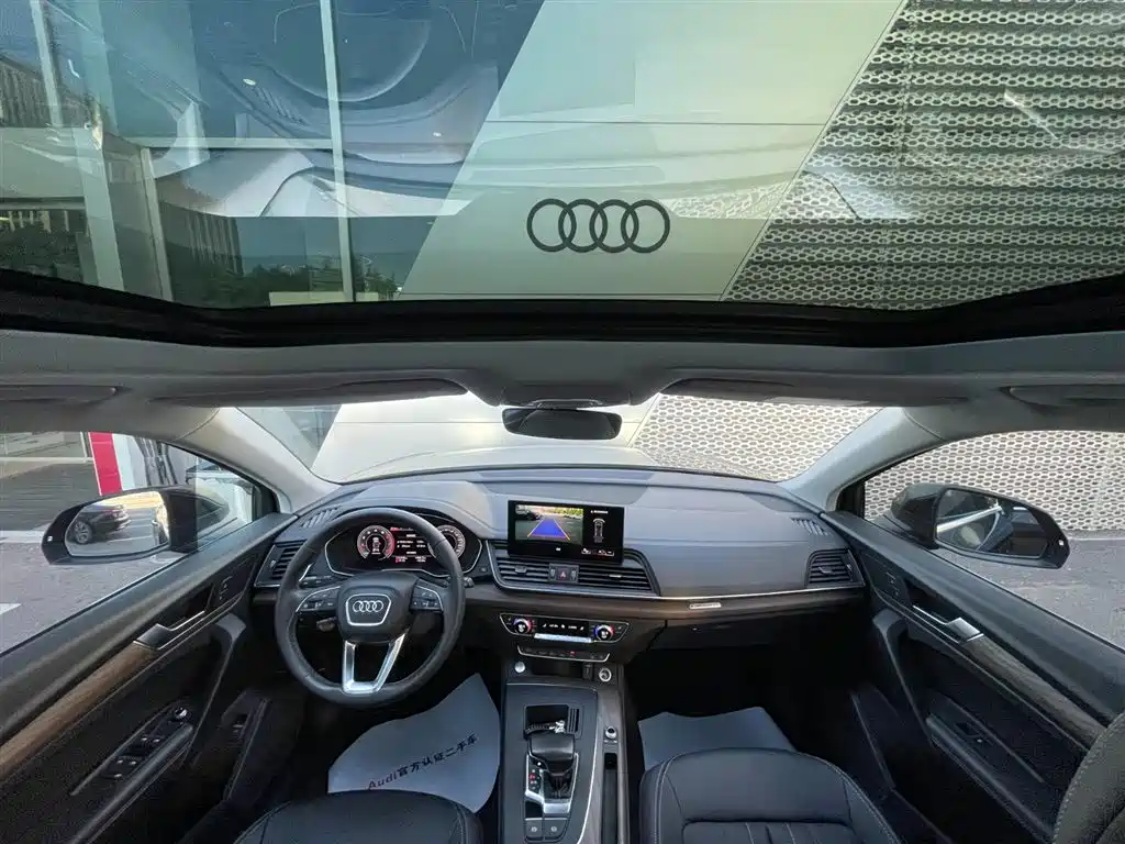 Audi Q5L 2022 — фото 11