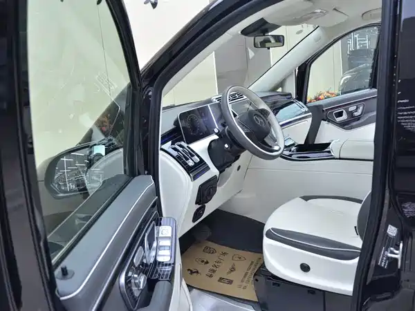 Mercedes-Benz Vito 2023