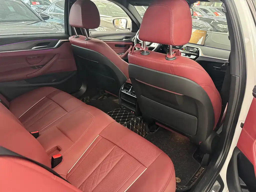 BMW 5 Series 2022