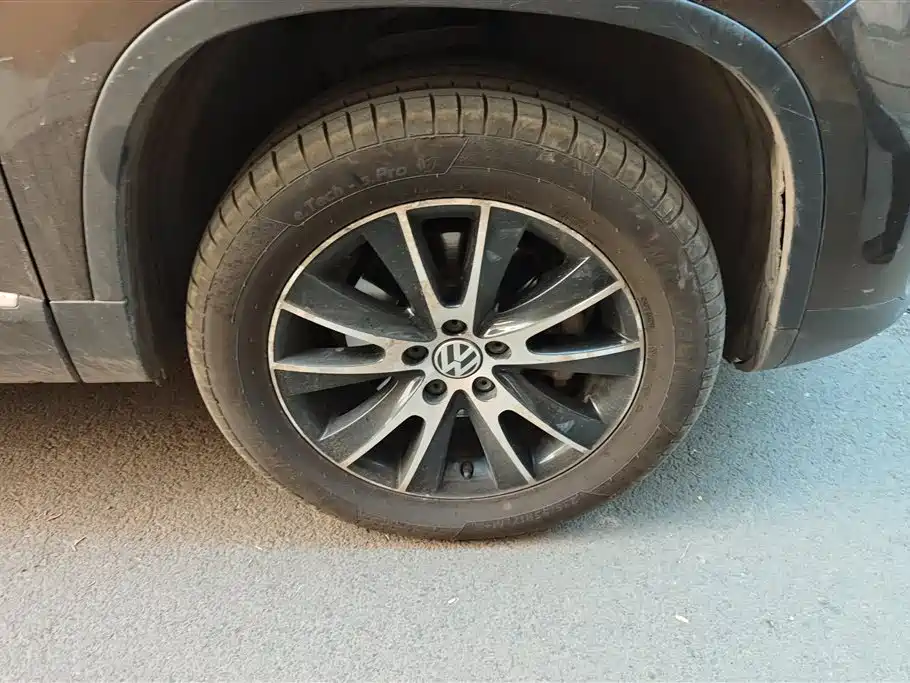 Volkswagen Tiguan 2015 — фото 6