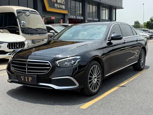 Mercedes-Benz E-Class 2022