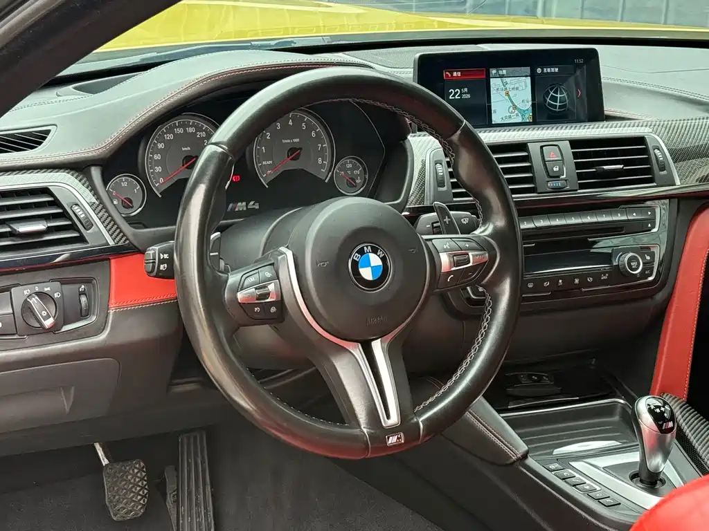 BMW M4 2017 — фото 15