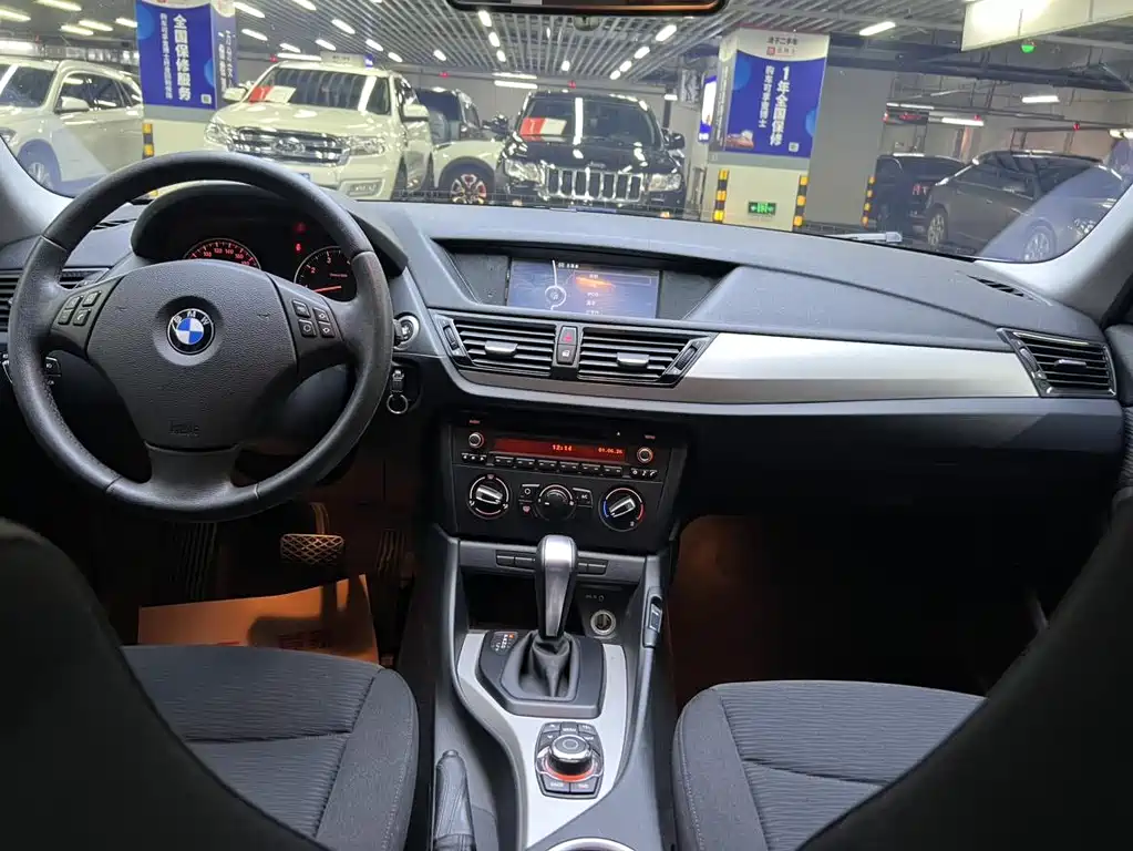 BMW X1 2014 — фото 14