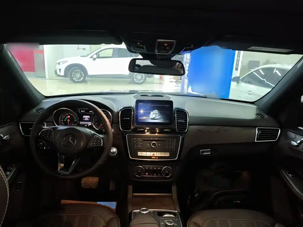 Mercedes-Benz GLE 2016 — фото 10