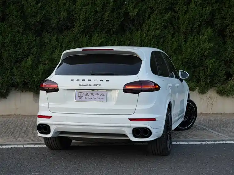 Porsche Cayenne 2016 — фото 6