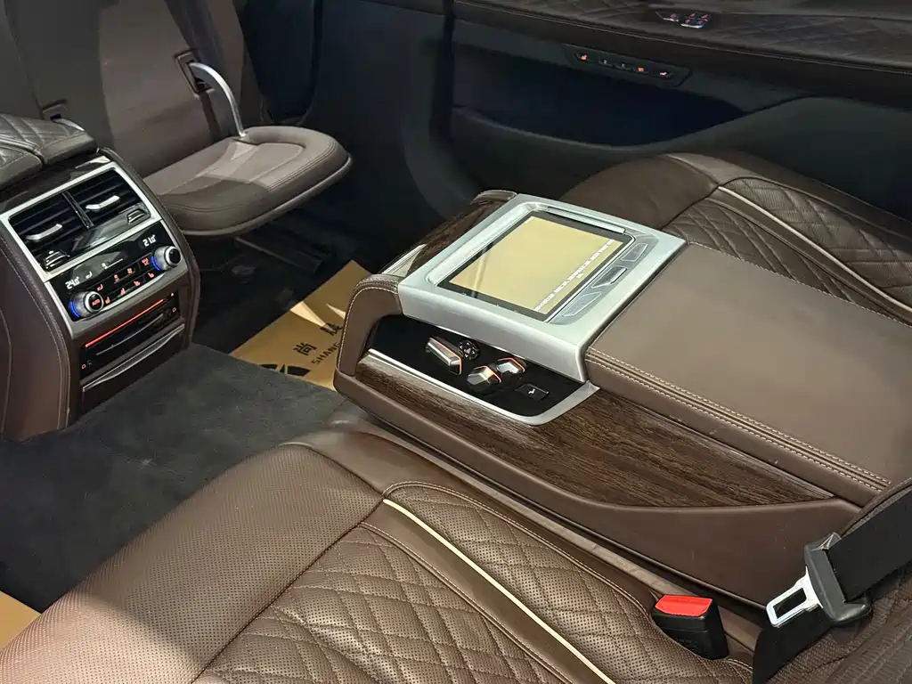 BMW 7 Series 2020 — фото 11