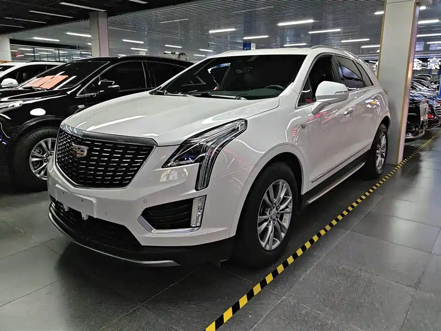 Cadillac XT5 2020 — фото 1