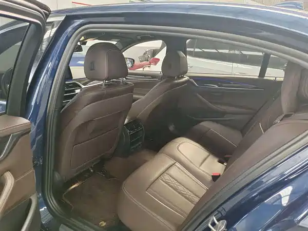 BMW 5 Series 2021