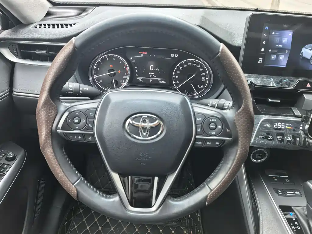 Toyota Venza 2023 — фото 16