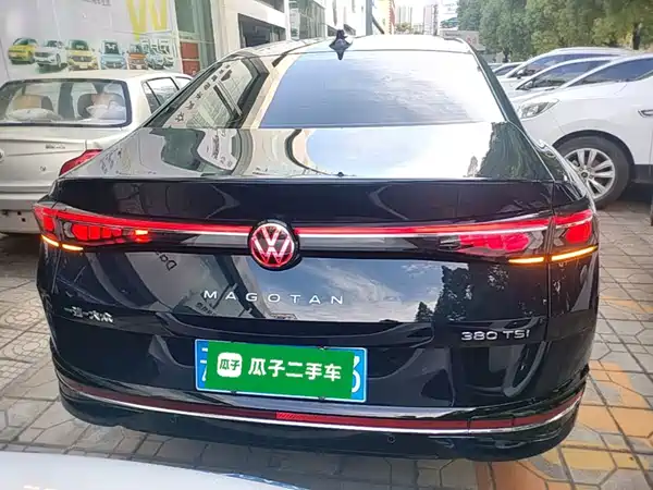 Volkswagen Magotan 2024