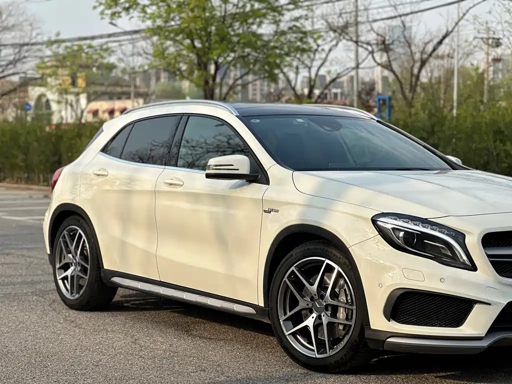 Mercedes-Benz GLA AMG 2015 — фото 6