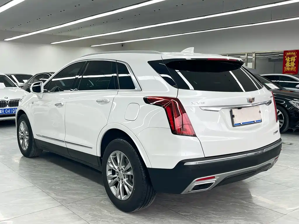 Cadillac XT5 2021 — фото 6