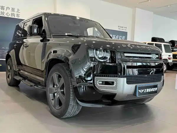 Land Rover Defender 2023