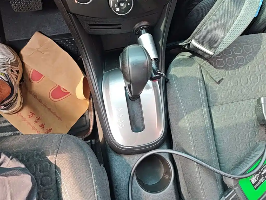 Chevrolet Trax 2015 — фото 14