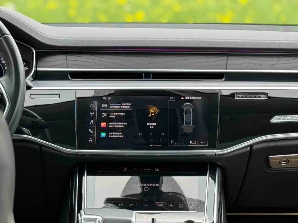 Audi A8 2021 — фото 10