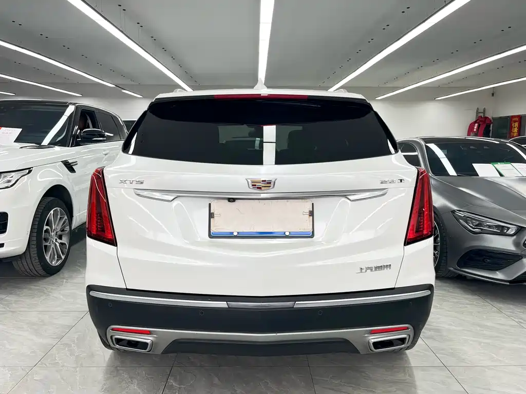 Cadillac XT5 2021 — фото 5