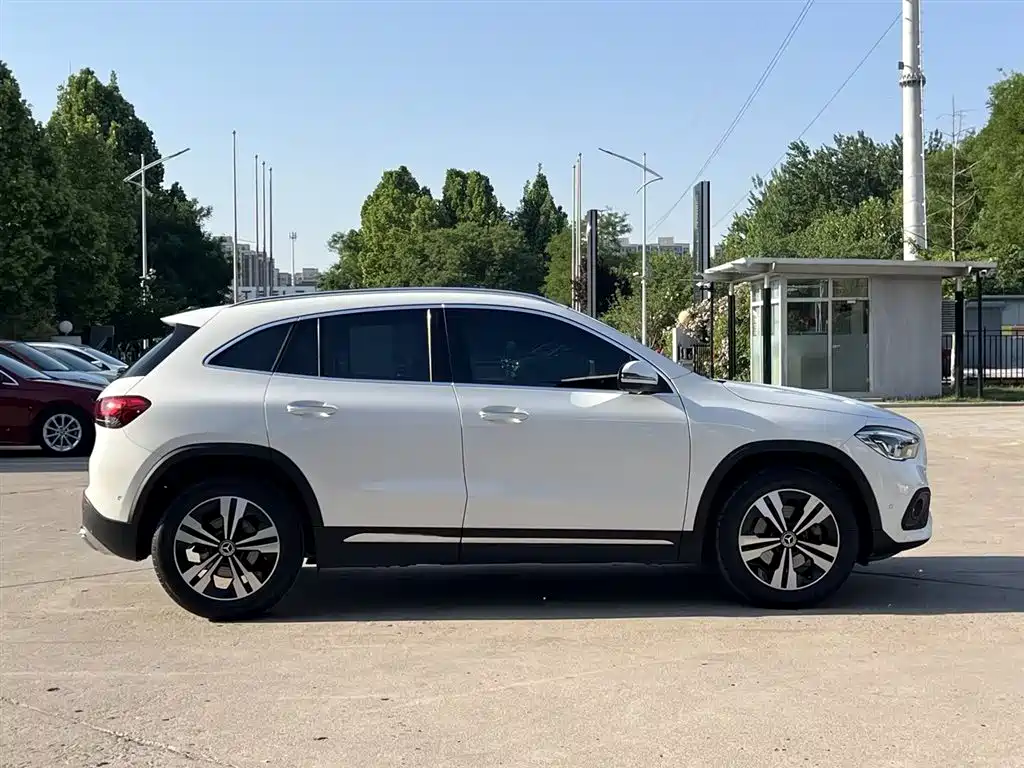 Mercedes-Benz GLA 2021 — фото 4
