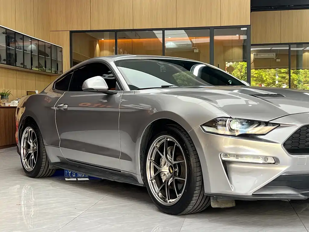 Ford Mustang 2019 — фото 11