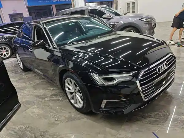 Audi A6L 2022