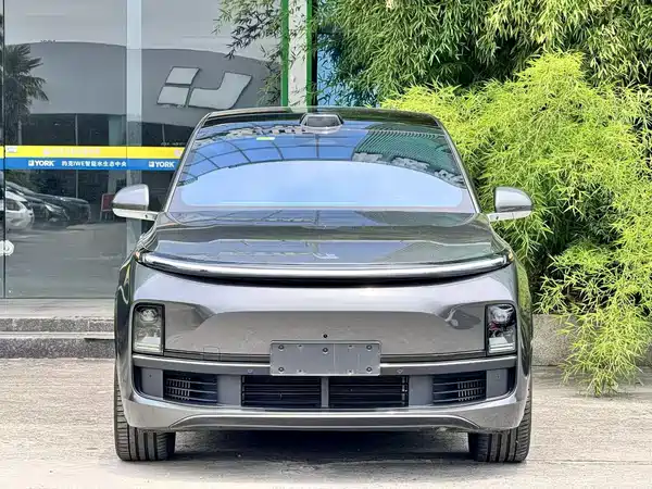 Li Auto L9 2025