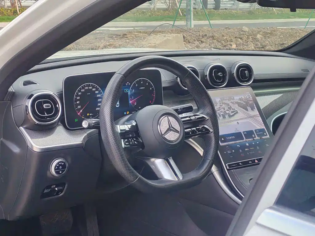 Mercedes-Benz C-Class 2023 — фото 8