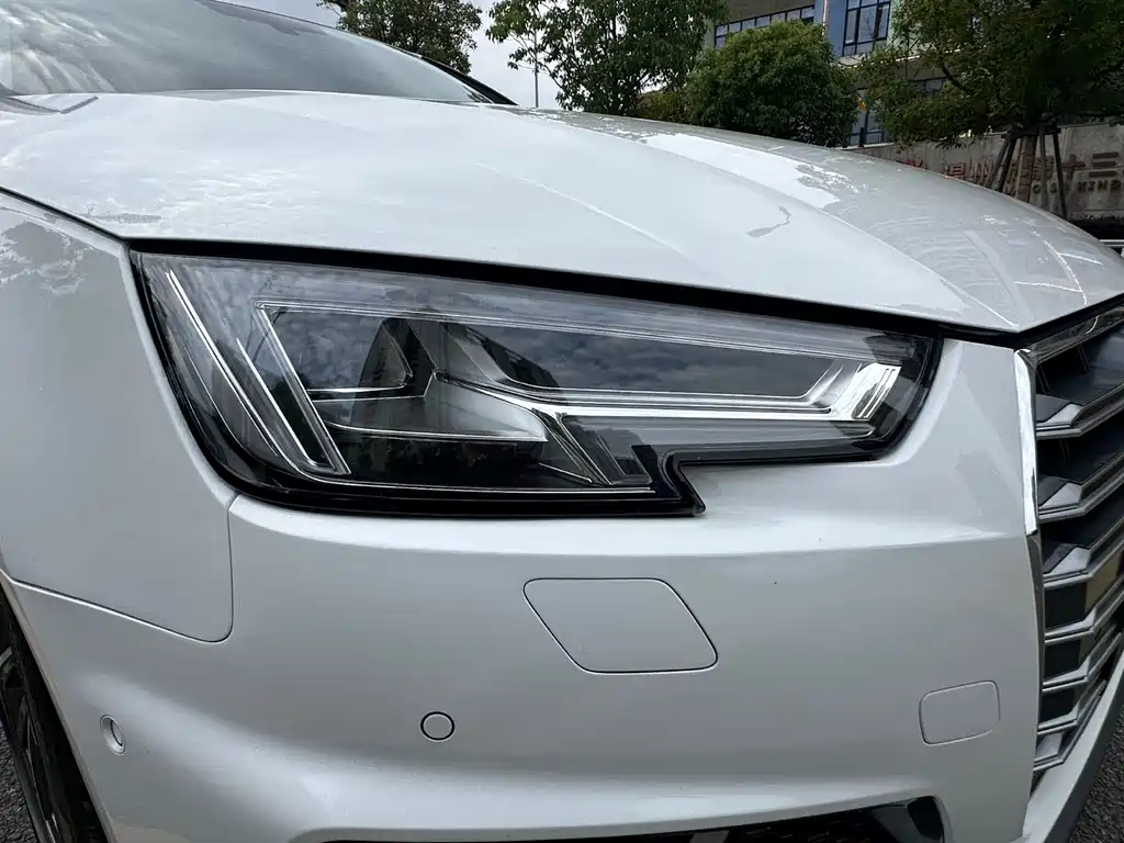 Audi A4L 2019 — фото 20