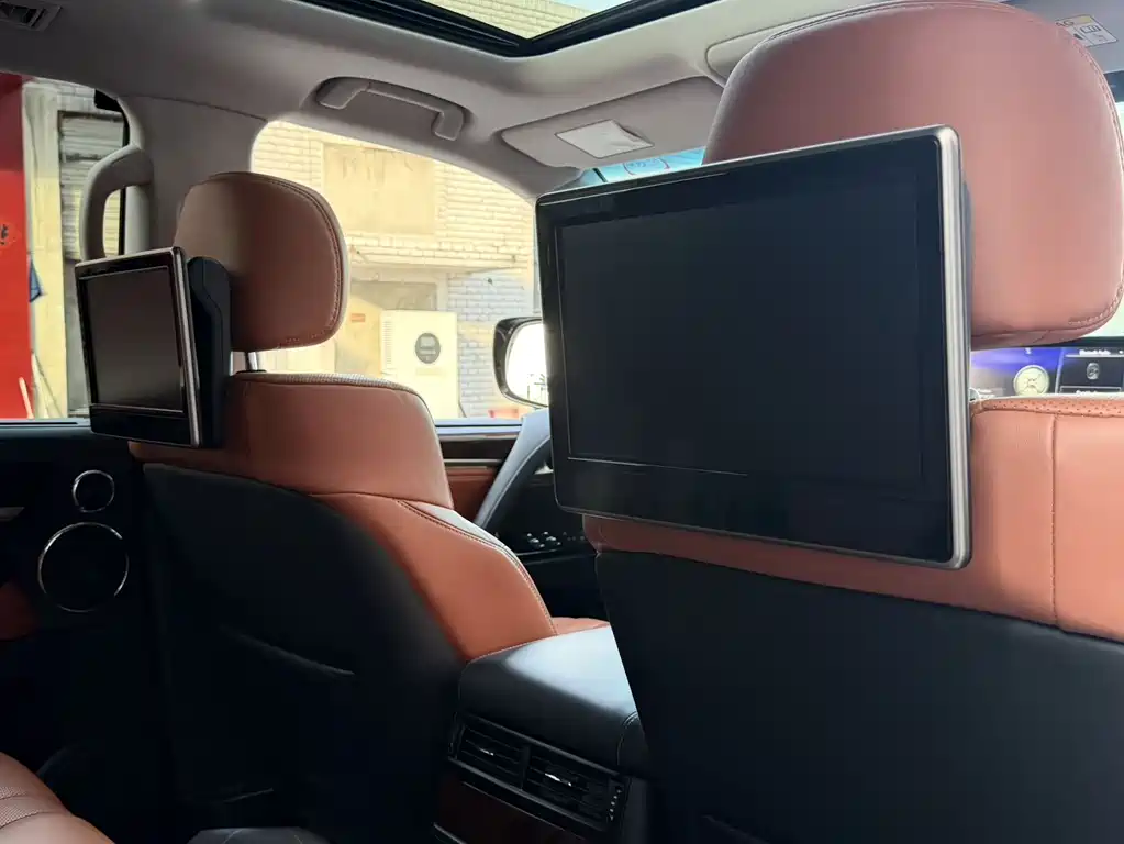 Lexus LX 2019 — фото 11