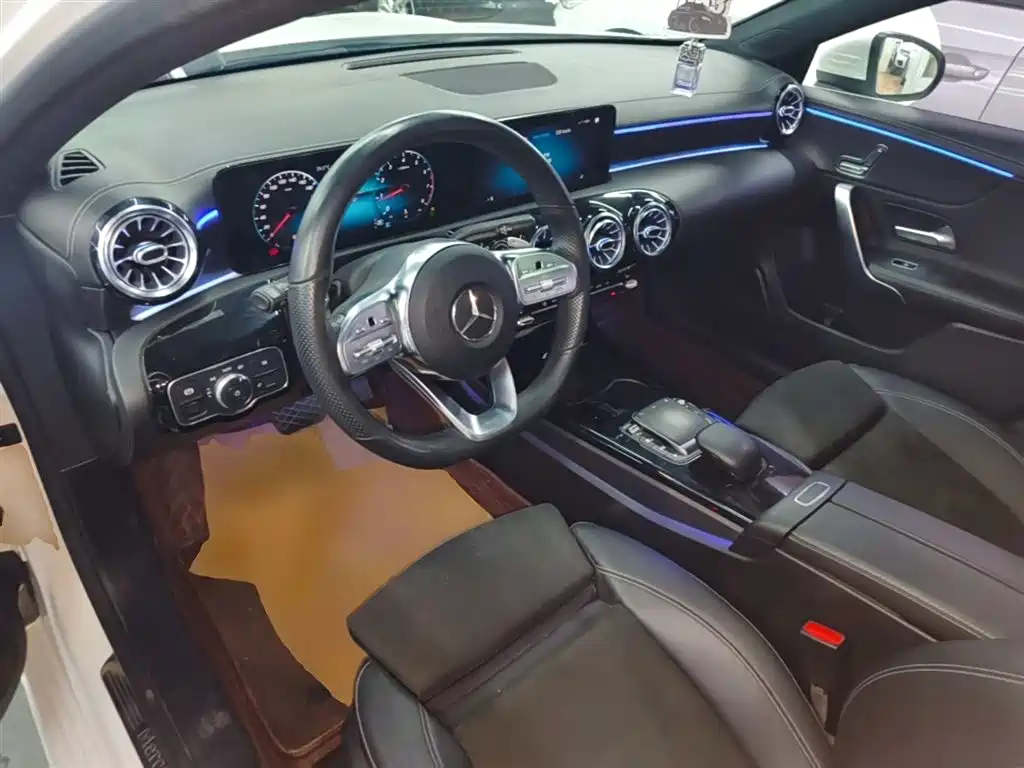 Mercedes-Benz A-Class 2021 — фото 10