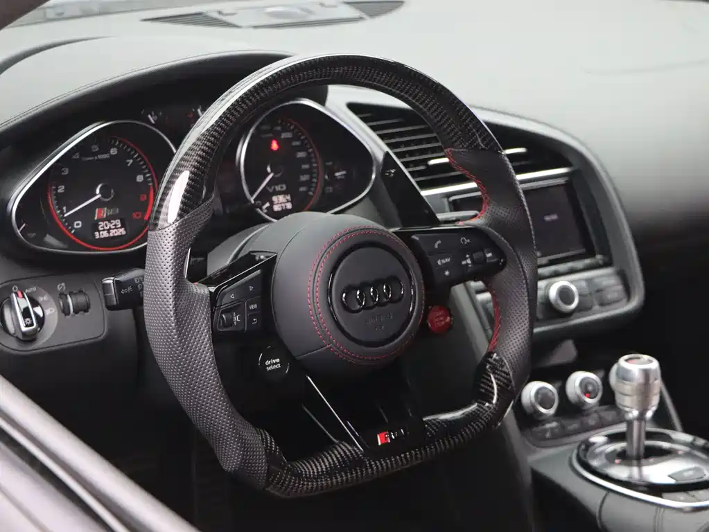 Audi R8 2015 — фото 18