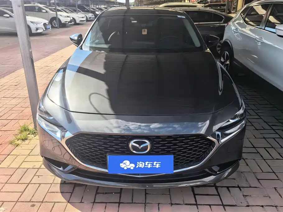 Mazda 3 Axela 2022