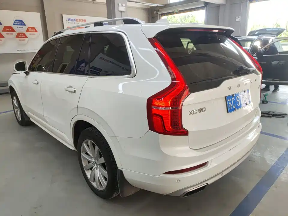 Volvo XC90 2018 — фото 3