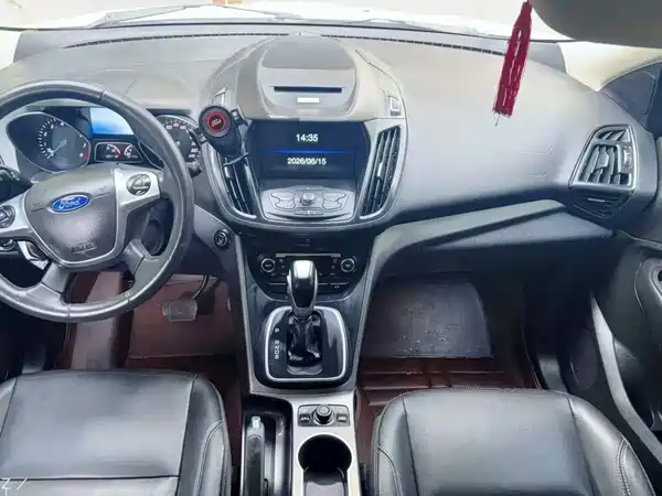 Ford Kuga 2015