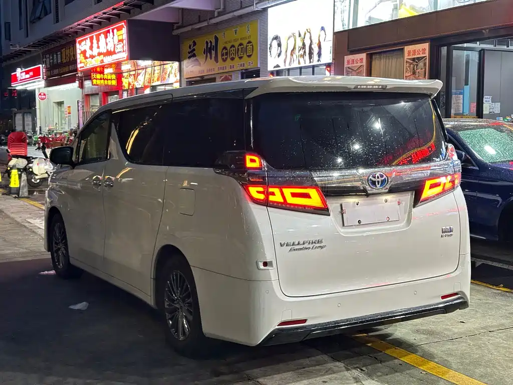 Toyota Vellfire 2020 — фото 10