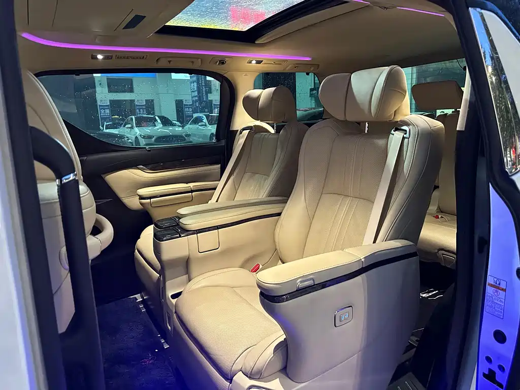Toyota Vellfire 2020 — фото 7